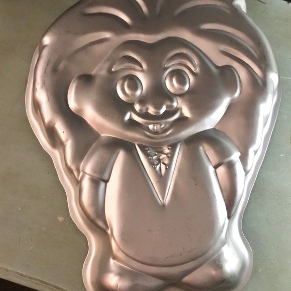 Vintage Wilton Trolls Aluminum Cake Pan - Picture 7 of 9